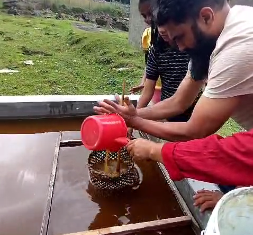 Traditional Paper Making in Chug